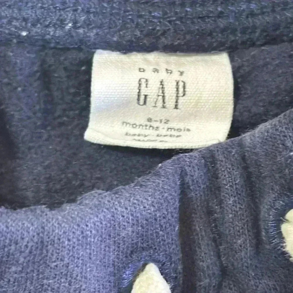 GAP - 3 piece infant outfit. Size 6-12 months - Picture 11 of 12